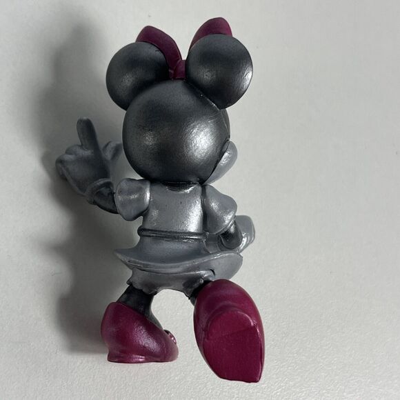 Disney 100 Mystery Silver Series Minnie Mouse Classic Figurine - Picture 2 of 3